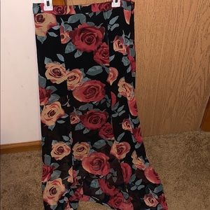 Flower skirt with slits